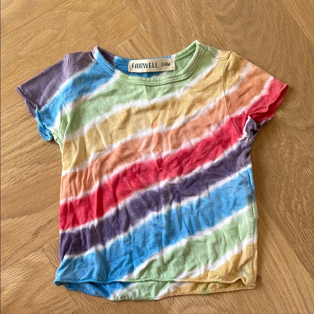 Fairwell Vibrant Red and Orange Short Sleeve Tee